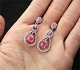Замечательные серебряные серьги с розовыми сапфирами и бесцветными топазами Серебро 925