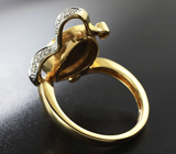 Золотое кольцо с австралийским дублет опалом и бриллиантами Золото