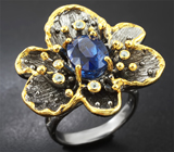 Серебряное кольцо-цветок с кианитом и голубыми топазами Серебро 925