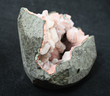 Очень редкий минерал! Жеода розового эпистильбита 80 грамм 