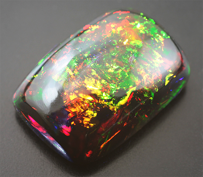 Кристаллический черный опал 5,36 карат