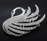 Серебряная брошь «Лебедь» с черными шпинелями Серебро 925