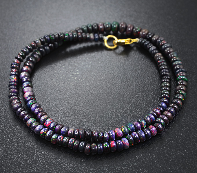 Колье из 169 кристаллический черных опалов 48 карат