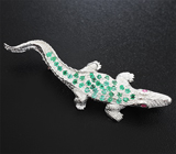 Серебряная брошь «Крокодил» с изумрудами и пурпурными сапфирами Серебро 925