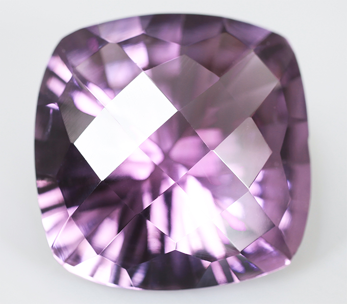 Аметист эффектной огранки 11,37 карат