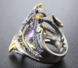 Серебряное кольцо с аметистом, синими сапфирами и цаворитами Серебро 925