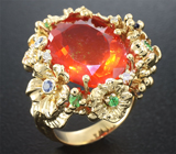 Золотое кольцо с кристаллическим опалом 5,85 карат, сапфирами, цаворитами и бриллиантами Золото