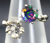 Золотое кольцо с кристаллическим черным опалом 0,85 карат и бриллиантами Золото