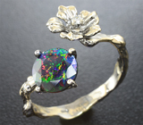 Золотое кольцо с кристаллическим черным опалом 0,85 карат и бриллиантами Золото