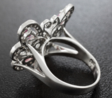 Чудесное серебряное кольцо с родолитами и лунным камнем Серебро 925