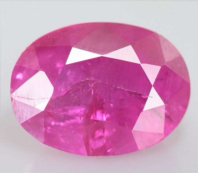Розовый ювелирный камень название. Сапфир Пинк камня розовый. Розовый сапфир Шри Ланка. Сапфир розовый камень натуральный. Sapphire 1525 розовый.