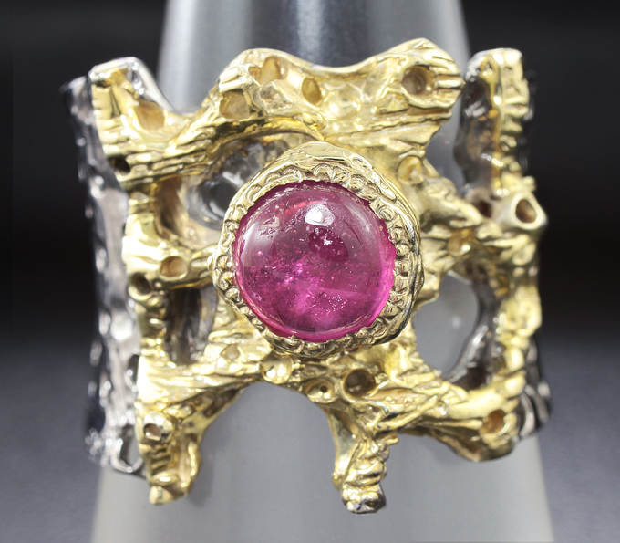 Серебряное кольцо с розовым сапфиром 1,86 карат