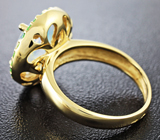 Золотое кольцо с абсолютно прозрачным ограненным кристаллическим опалом 2,43 карат и цаворитами Золото