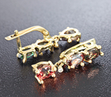 Золотые серьги с гранатами со сменой цвета 4,26 карат и бриллиантами Золото