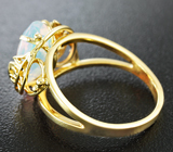 Золотое кольцо с ограненным кристаллическим опалом 2,22 карат Золото