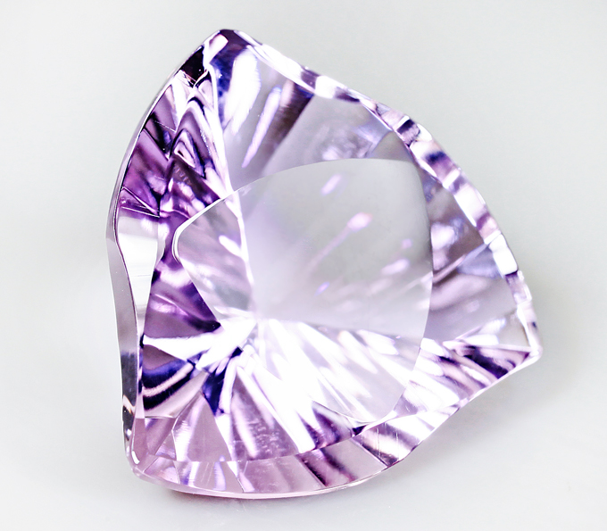 валентин шишкин огранка женственности. огранка алмаза в бриллиант. браслет весна диана савицкая. аметист триллион 12 мм. синтетический бриллиант огранки.