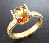 Золотое кольцо с андалузитом 1,53 карат и лейкосапфирами Золото