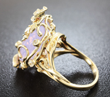 Золотое кольцо с лавандовым аметистом 15,53 карат и лейкосапфирами Золото