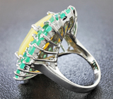 Крупное серебряное кольцо с мексиканским желтым опалом и изумрудами Серебро 925