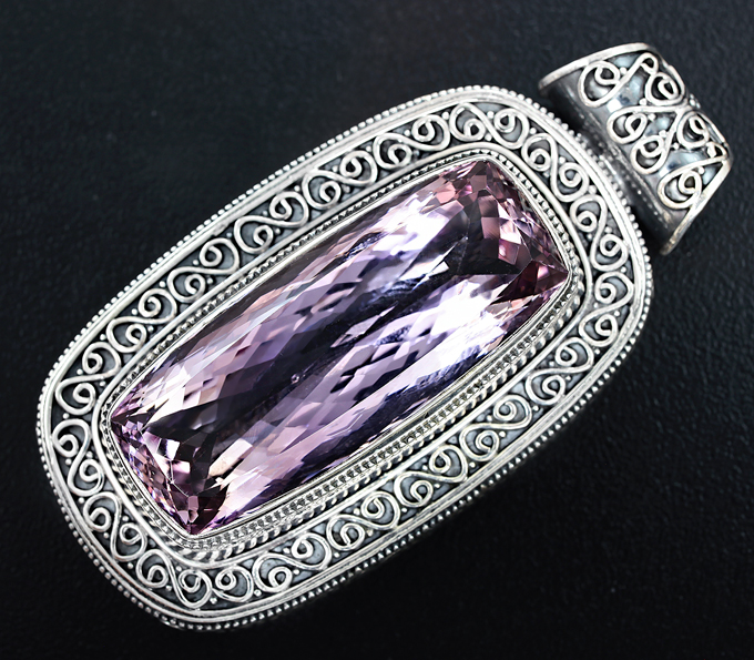 Серебряный кулон с аметистом