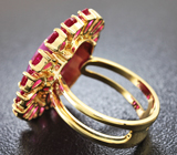 Золотое кольцо с розовым звездчатым сапфиром 10,3 карат и 16 рубинами 4,3 карат Золото
