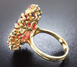 Кольцо с красным турмалином, розовым турмалином и лейкосапфирами Золото