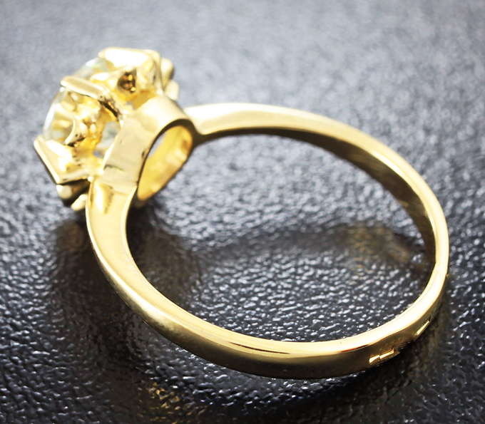14 карат золото проба. Золотое кольцо с муассанитом 1 карат. Золотое кольцо с муассанитом. 22 Каратное золото. 22 Карат кольца.