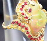 Золотое кольцо с потрясающим кристаллическим опалом 12,6 карат, рубинами, сапфирами и бриллиантом Золото