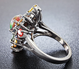 Черненое серебряное кольцо с кристаллическим черным опалом и разноцветными сапфирами Серебро 925