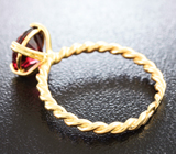 Золотое кольцо с родолитом топовой огранки 2,11 карат Золото