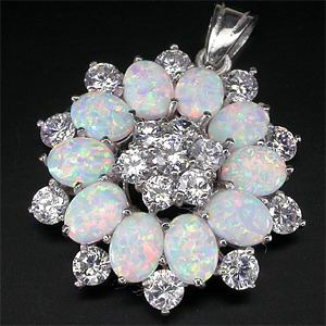 Кулон с лабораторными опалами