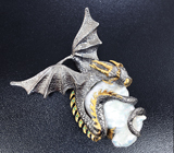 Серебряный кулон «Дракон» с жемчужиной барокко, сапфирами и цаворитами Серебро 925