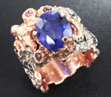 Серебряное кольцо с насыщенно-синим сапфиром и родолитами Серебро 925