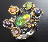 Серебряное кольцо с кристаллическими опалами, цветным жемчугом и сапфирами