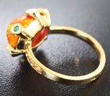 Золотое кольцо с кристаллическим опалом 4,14 карат, цаворитами и сапфирами Золото