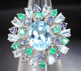 Серебряное кольцо с голубыми топазами, зелеными агатами, иолитами и синими сапфирами Серебро 925