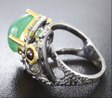 Серебряное кольцо с хризопразом, изумрудами и родолитом