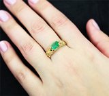 Золотое кольцо с ярким уральским изумрудом 0,85 карат