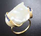 Золотое кольцо с крупной жемчужиной барокко 32,95 карат и синими сапфирами! Исключительный люстр Золото