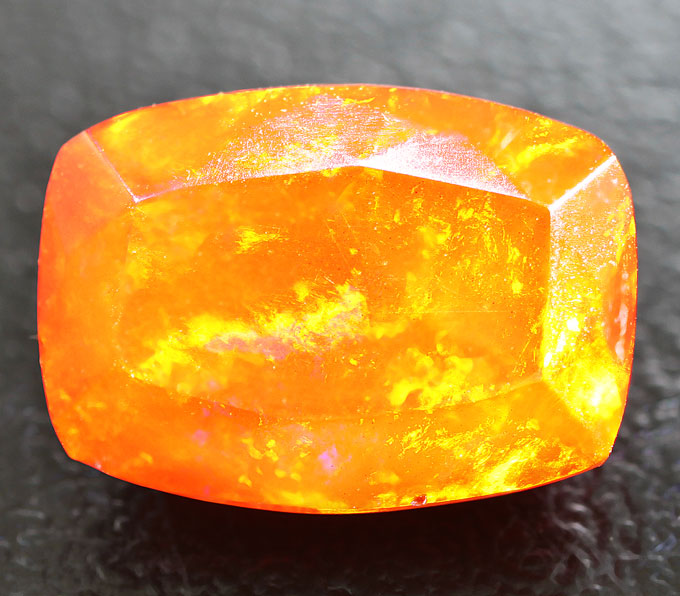 Ограненный эфиопский опал 1,79 карат