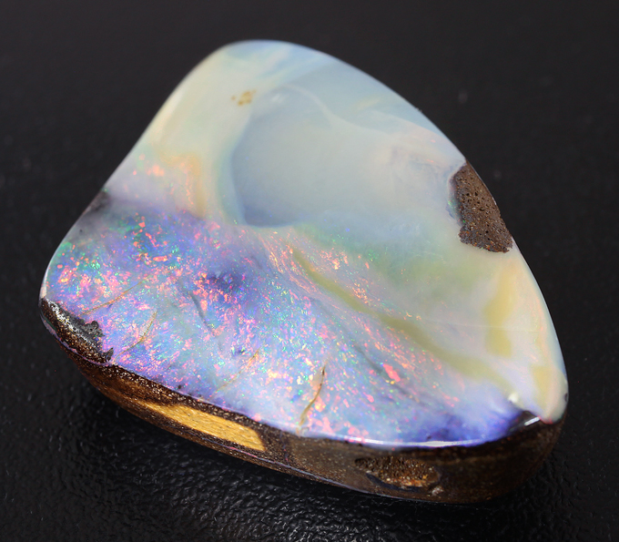 Австралийский болдер опал 55,35 карат 