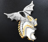 Серебряный кулон «Дракон» с жемчужиной барокко, оранжевыми сапфирами и цаворитами Серебро 925