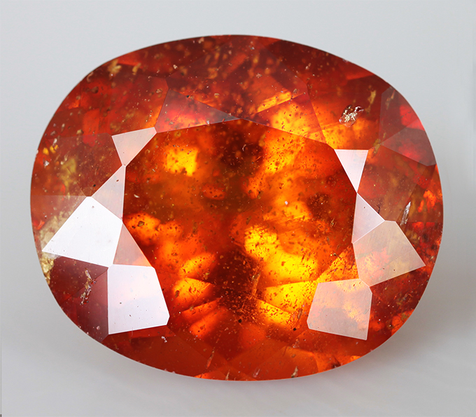 Clinohumite (Клиногумит) 7,68 карат