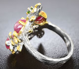 Серебряное кольцо с сапфирами, диопсидами и бесцветным топазом