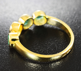 Золотое кольцо с яркими уральскими изумрудами 0,91 карат Золото