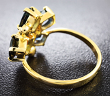 Золотое кольцо с разноцветными сапфирами Золото