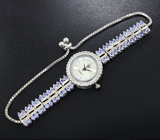 Часы на серебряном браслете с танзанитами и бесцветными топазами Серебро 925