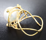 Кольцо с морской жемчужиной и изумрудами Золото
