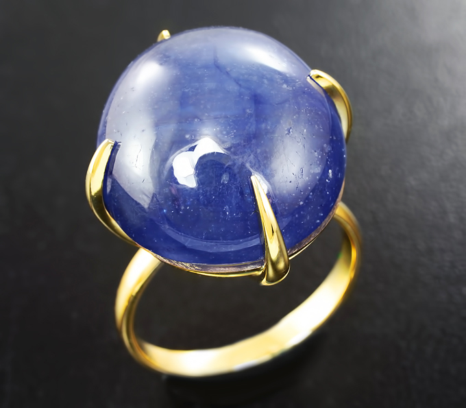 Золотое кольцо с крупным ярким синим сапфиром 40,94 карата