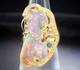 Кольцо c кристаллическим эфиопским опалом, розовым сапфиром и бриллиантами Золото